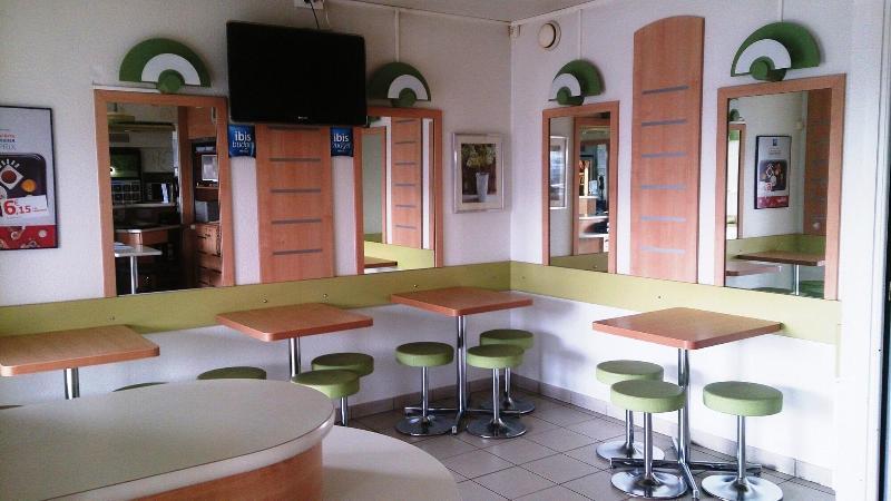 Ibis Budget Versailles トラップ エクステリア 写真