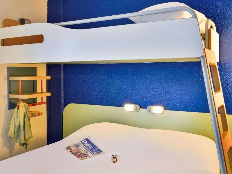 Ibis Budget Versailles トラップ エクステリア 写真